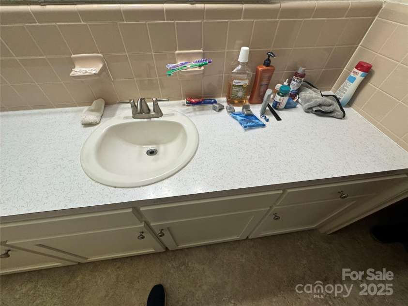 34393 Springdale Drive, New London, NC 28127.  MLS# CAR4270641, YatesRealty ID 21704. 