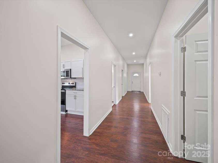 711 1st Rainbow Street, Lexington, NC 27295.  MLS# CAR4271709, YatesRealty ID 21705. 