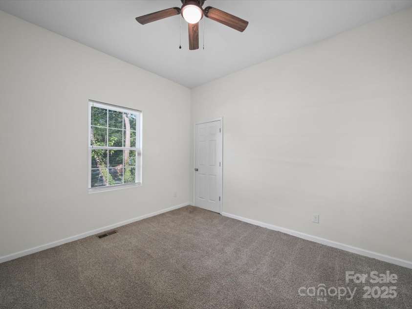 711 1st Rainbow Street, Lexington, NC 27295.  MLS# CAR4271709, YatesRealty ID 21705. 
