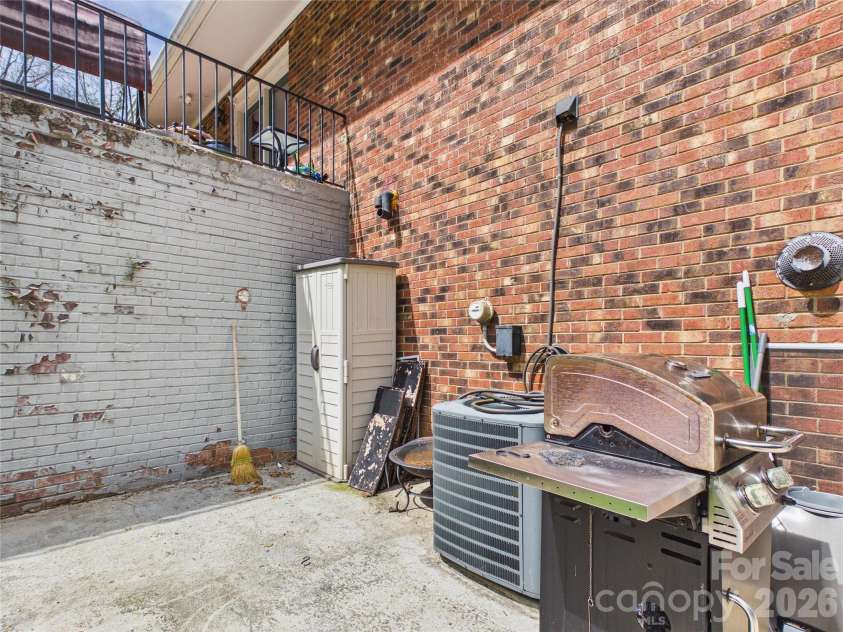 119 Creekside Drive, Morganton, NC 28655.  MLS# CAR4381100, YatesRealty ID 21707. 