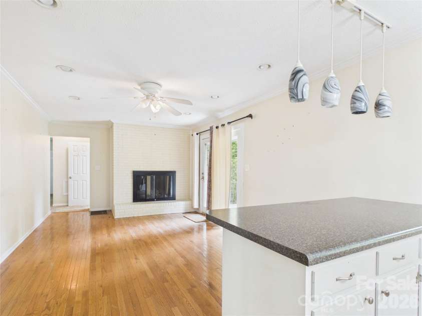 119 Creekside Drive, Morganton, NC 28655.  MLS# CAR4381100, YatesRealty ID 21707. 