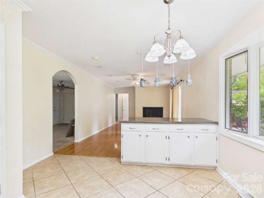 119 Creekside Drive, Morganton, NC 28655.  MLS# CAR4381100, YatesRealty ID 21707. 