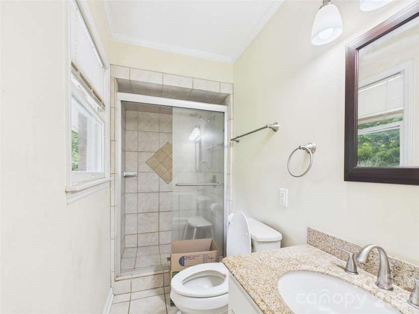 119 Creekside Drive, Morganton, NC 28655.  MLS# CAR4381100, YatesRealty ID 21707. 