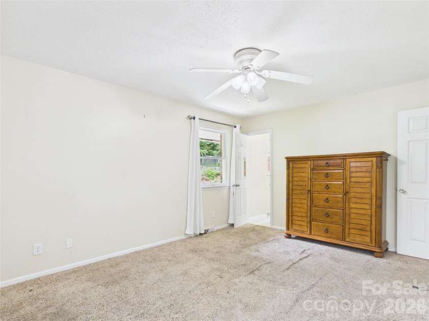 119 Creekside Drive, Morganton, NC 28655.  MLS# CAR4381100, YatesRealty ID 21707. 