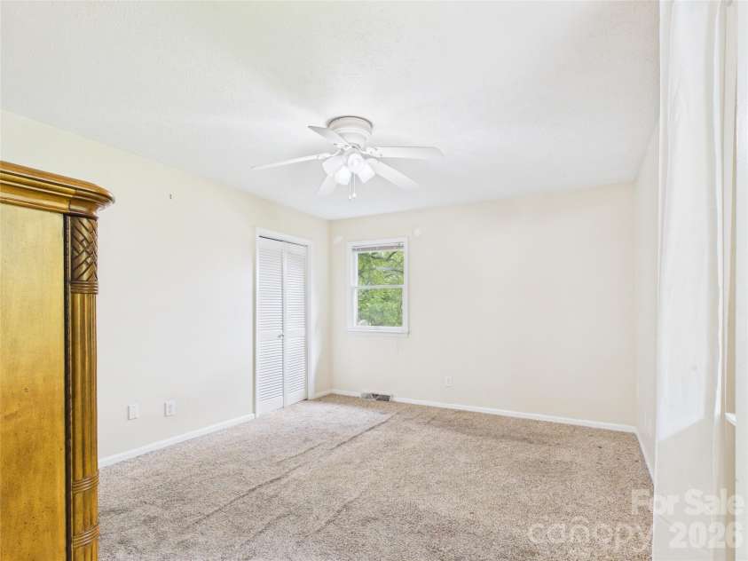 119 Creekside Drive, Morganton, NC 28655.  MLS# CAR4381100, YatesRealty ID 21707. 