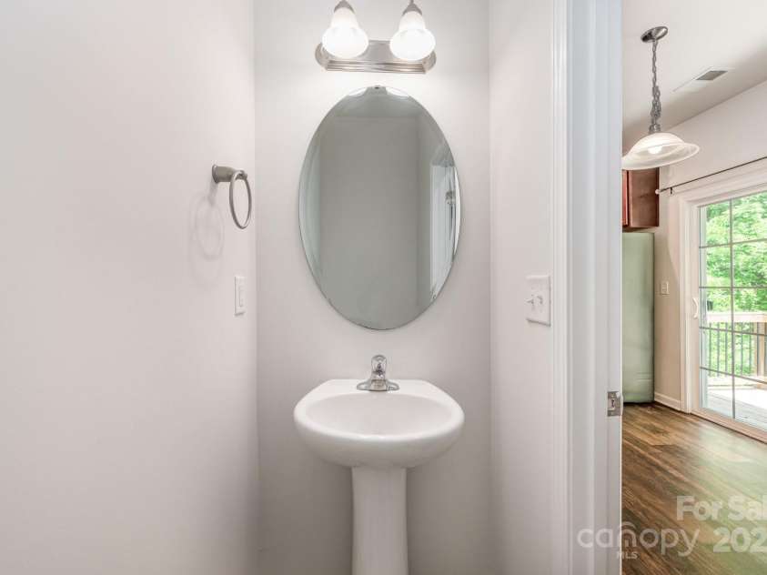 9203 Grand Valley Drive, Charlotte, NC 28213.  MLS# CAR4256853, YatesRealty ID 21707. 