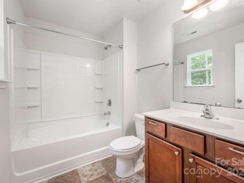 9203 Grand Valley Drive, Charlotte, NC 28213.  MLS# CAR4256853, YatesRealty ID 21707. 