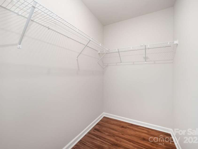 9203 Grand Valley Drive, Charlotte, NC 28213.  MLS# CAR4256853, YatesRealty ID 21707. 