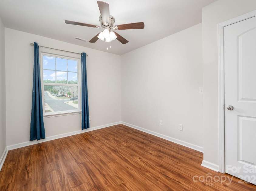 9203 Grand Valley Drive, Charlotte, NC 28213.  MLS# CAR4256853, YatesRealty ID 21707. 