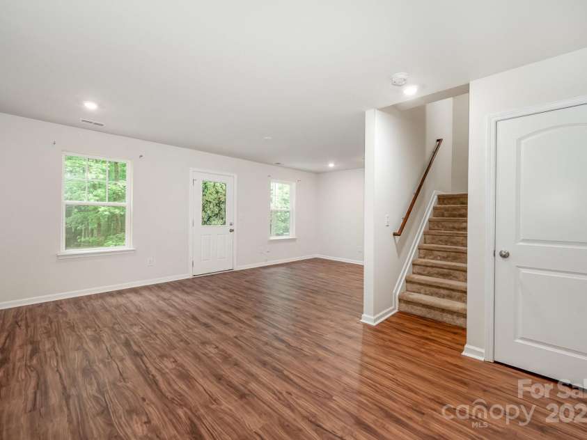 9203 Grand Valley Drive, Charlotte, NC 28213.  MLS# CAR4256853, YatesRealty ID 21707. 