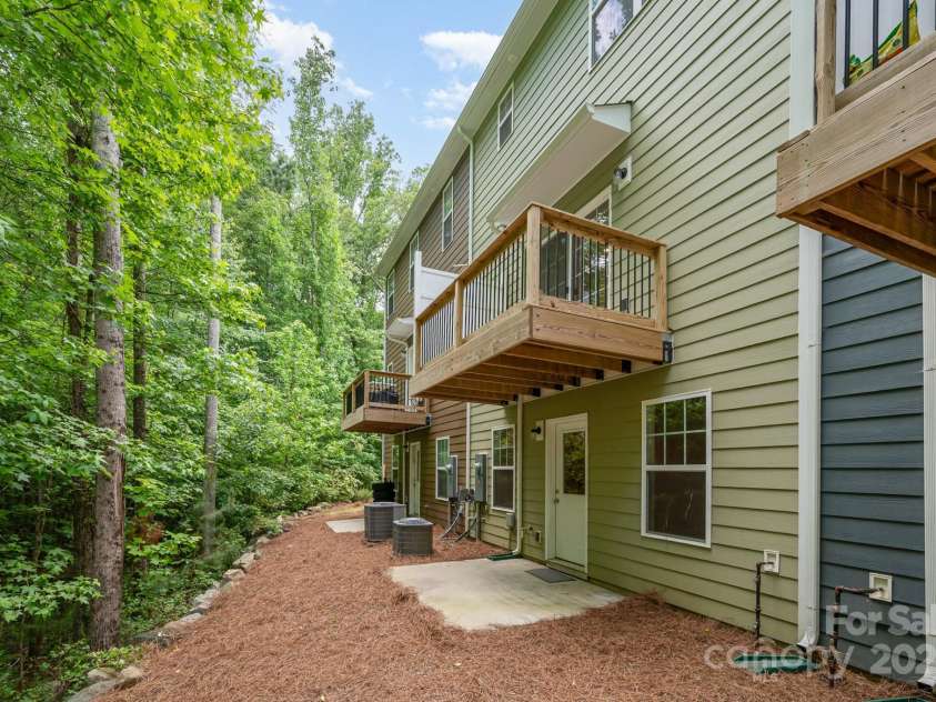 9203 Grand Valley Drive, Charlotte, NC 28213.  MLS# CAR4256853, YatesRealty ID 21707. 