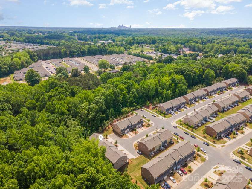 9203 Grand Valley Drive, Charlotte, NC 28213.  MLS# CAR4256853, YatesRealty ID 21707. 