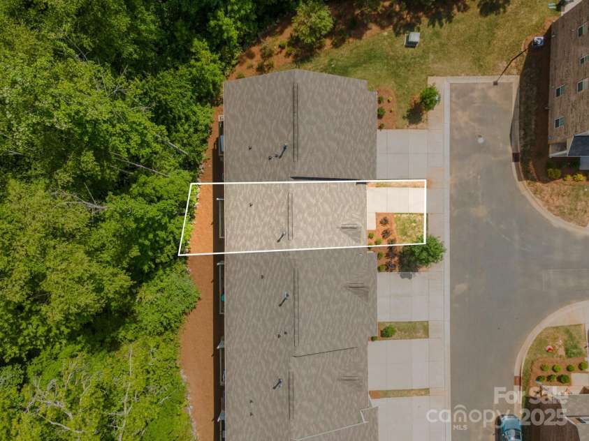 9203 Grand Valley Drive, Charlotte, NC 28213.  MLS# CAR4256853, YatesRealty ID 21707. 
