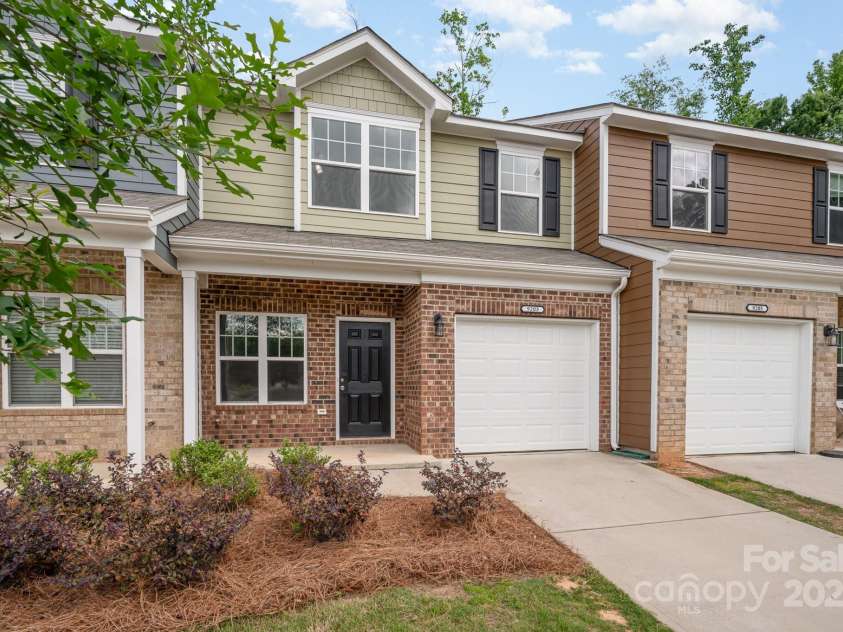 9203 Grand Valley Drive, Charlotte, NC 28213.  MLS# CAR4256853, YatesRealty ID 21707. Building
