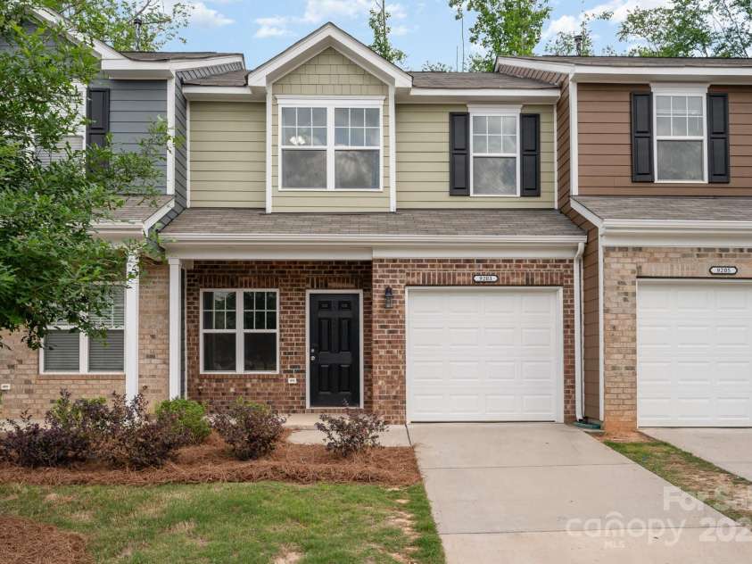 9203 Grand Valley Drive, Charlotte, NC 28213.  MLS# CAR4256853, YatesRealty ID 21707. Building