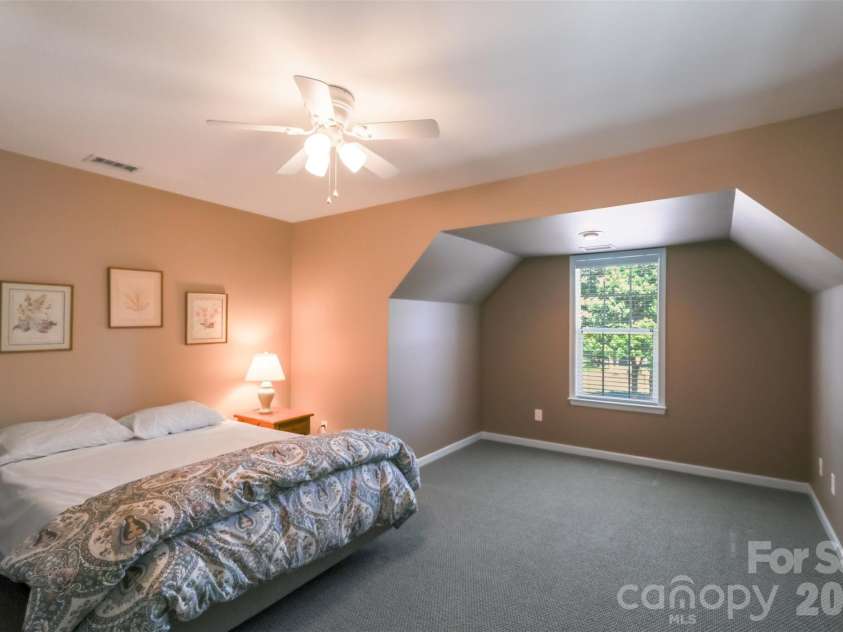 15111 Arleta Circle, Charlotte, NC 28277.  MLS# CAR4381823, YatesRealty ID 21708. 
