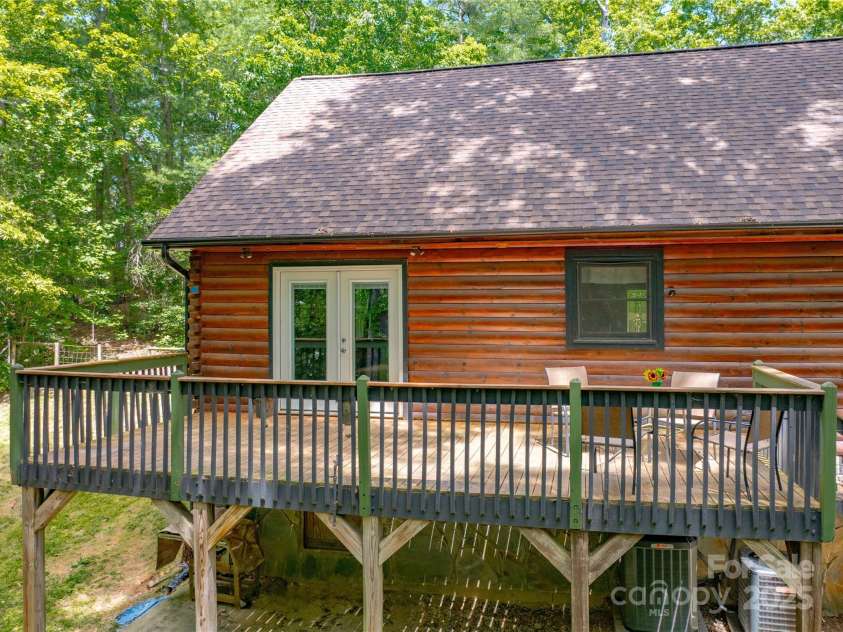 95 Idlewood Drive, Marion, NC 28752.  MLS# CAR4263726, YatesRealty ID 21708. 