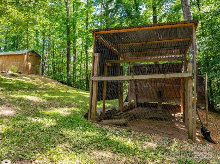 95 Idlewood Drive, Marion, NC 28752.  MLS# CAR4263726, YatesRealty ID 21708. 