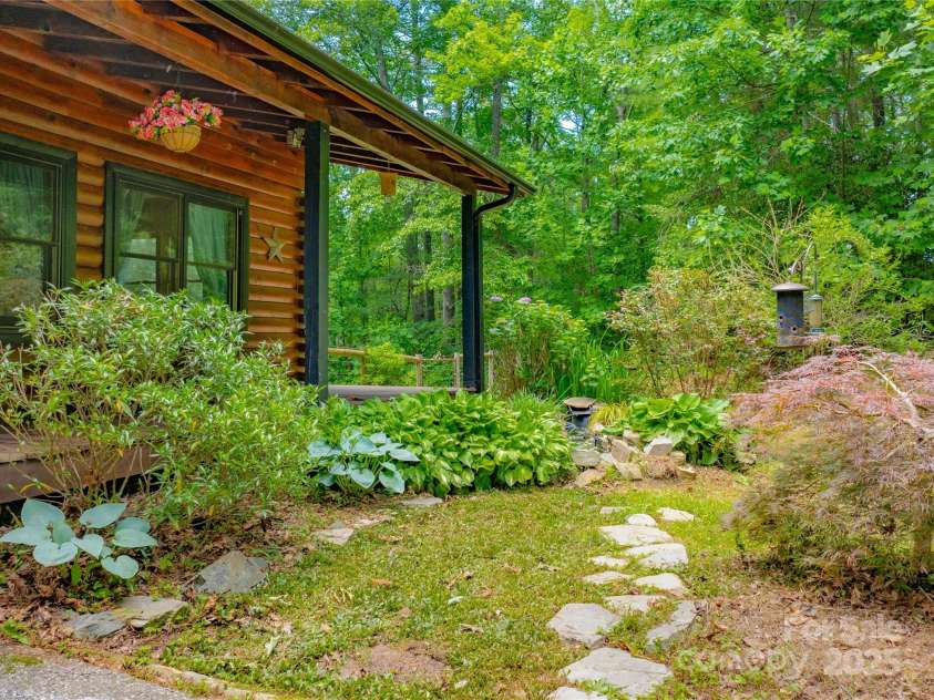 95 Idlewood Drive, Marion, NC 28752.  MLS# CAR4263726, YatesRealty ID 21708. 