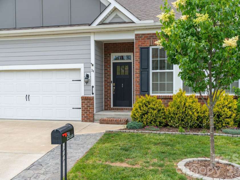 34 Rose Creek Road, Leicester, NC 28748.  MLS# CAR4379089, YatesRealty ID 21709. 