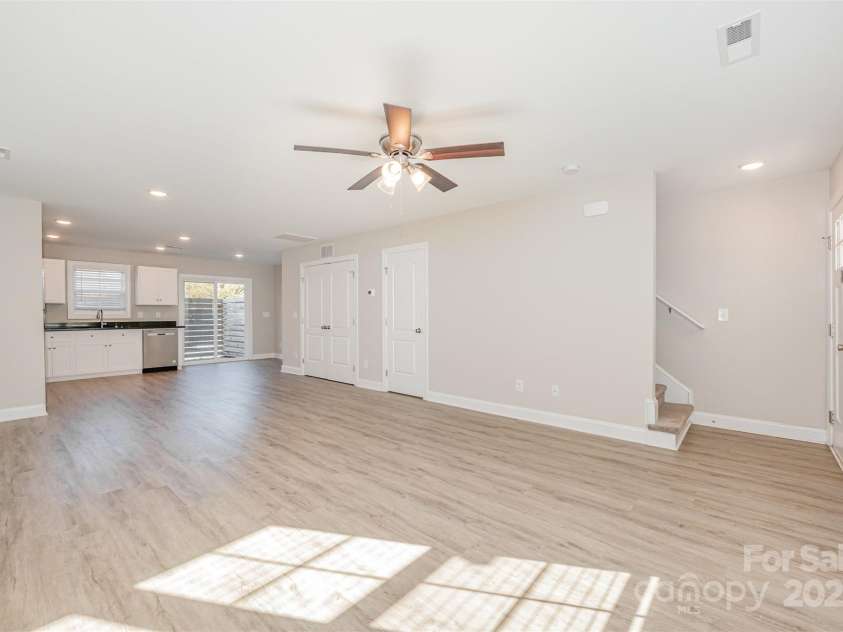 604 8th Street, Kannapolis, NC 28081.  MLS# CAR4318481, YatesRealty ID 2171. 