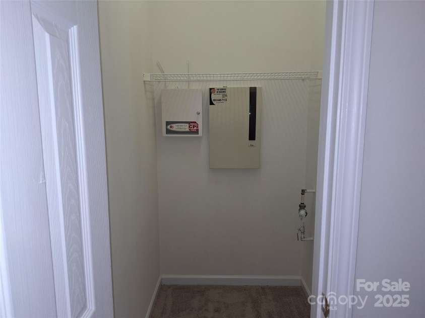 8838 Wandering Creek Way, Charlotte, NC 28227.  MLS# CAR4269683, YatesRealty ID 21710. Primary Bedroom Walk-In Closet