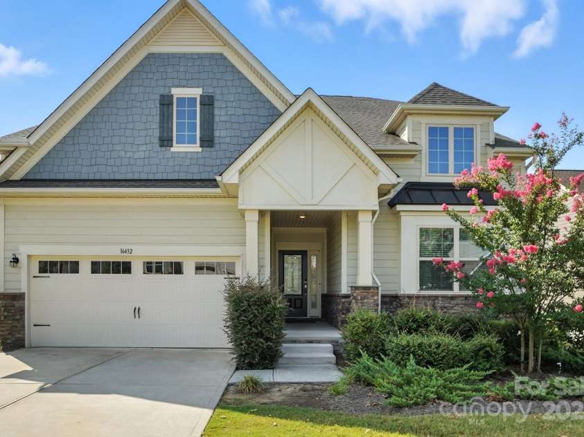 16432 Cozy Cove Road, Charlotte, NC 28278.  MLS# CAR4271074, YatesRealty ID 21712. 