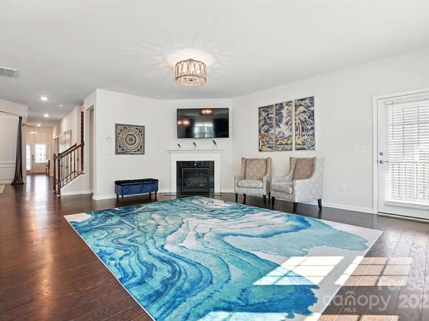 16432 Cozy Cove Road, Charlotte, NC 28278.  MLS# CAR4271074, YatesRealty ID 21712. 