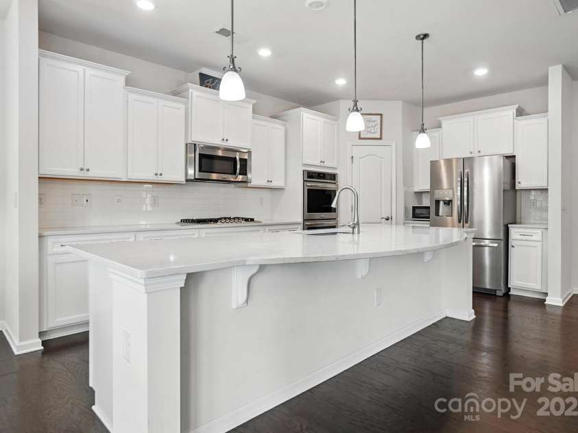 16432 Cozy Cove Road, Charlotte, NC 28278.  MLS# CAR4271074, YatesRealty ID 21712. 