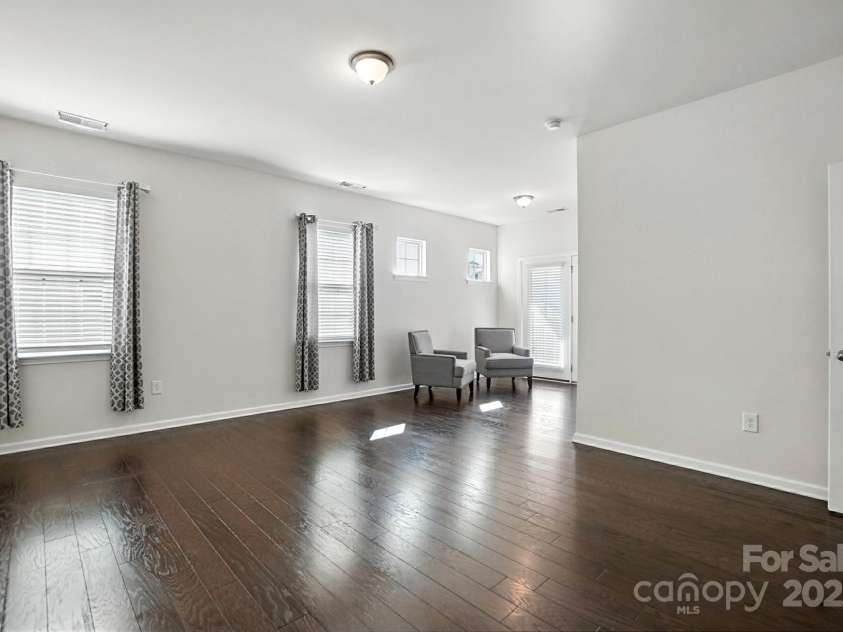 16432 Cozy Cove Road, Charlotte, NC 28278.  MLS# CAR4271074, YatesRealty ID 21712. 