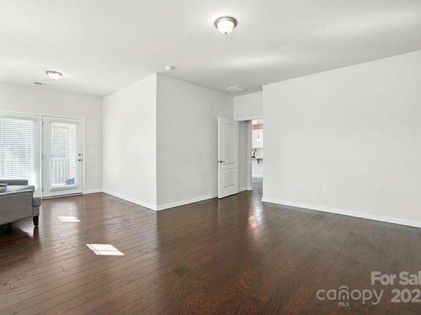 16432 Cozy Cove Road, Charlotte, NC 28278.  MLS# CAR4271074, YatesRealty ID 21712. 