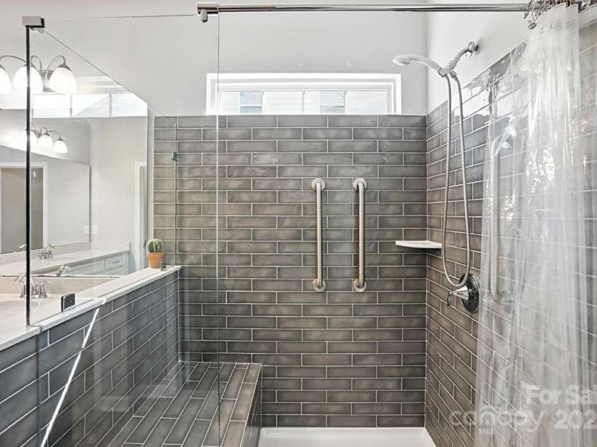 16432 Cozy Cove Road, Charlotte, NC 28278.  MLS# CAR4271074, YatesRealty ID 21712. 