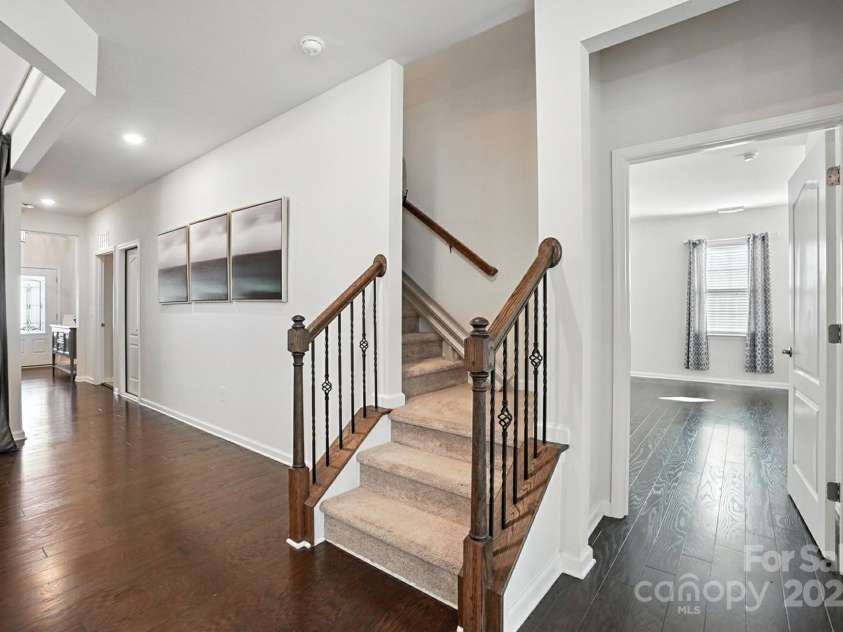16432 Cozy Cove Road, Charlotte, NC 28278.  MLS# CAR4271074, YatesRealty ID 21712. 