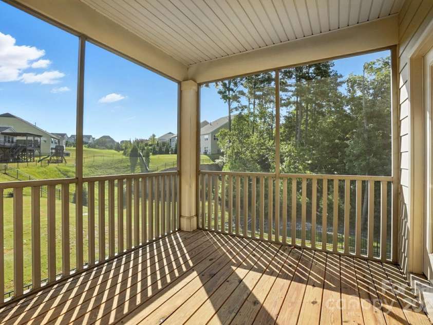 16432 Cozy Cove Road, Charlotte, NC 28278.  MLS# CAR4271074, YatesRealty ID 21712. 