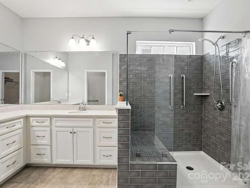 16432 Cozy Cove Road, Charlotte, NC 28278.  MLS# CAR4271074, YatesRealty ID 21712. 