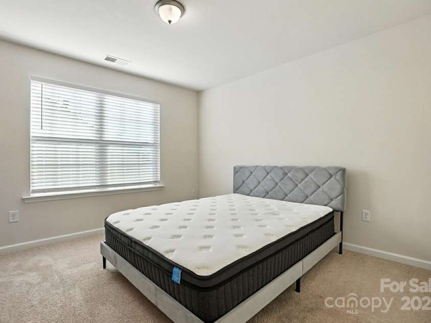 16432 Cozy Cove Road, Charlotte, NC 28278.  MLS# CAR4271074, YatesRealty ID 21712. 