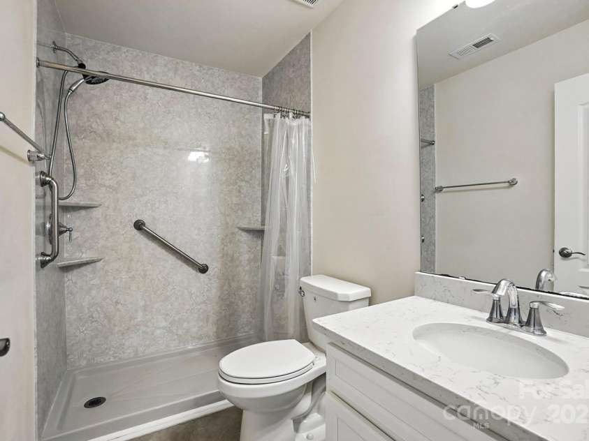 16432 Cozy Cove Road, Charlotte, NC 28278.  MLS# CAR4271074, YatesRealty ID 21712. 