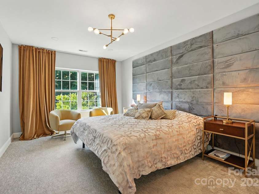 16432 Cozy Cove Road, Charlotte, NC 28278.  MLS# CAR4271074, YatesRealty ID 21712. 