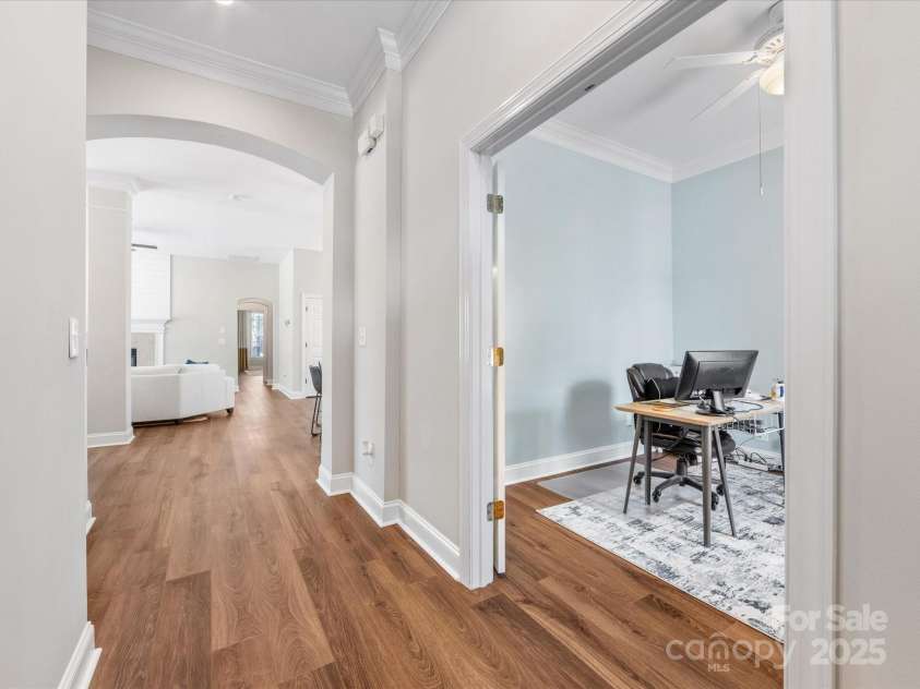 4148 Cedar Point Avenue, Matthews, NC 28104.  MLS# CAR4239587, YatesRealty ID 21713. 