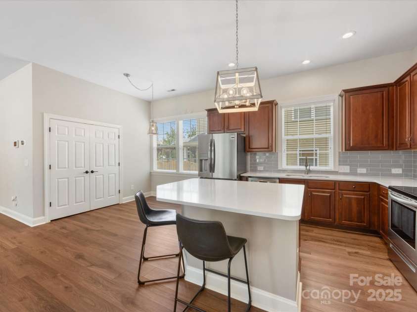 4148 Cedar Point Avenue, Matthews, NC 28104.  MLS# CAR4239587, YatesRealty ID 21713. 