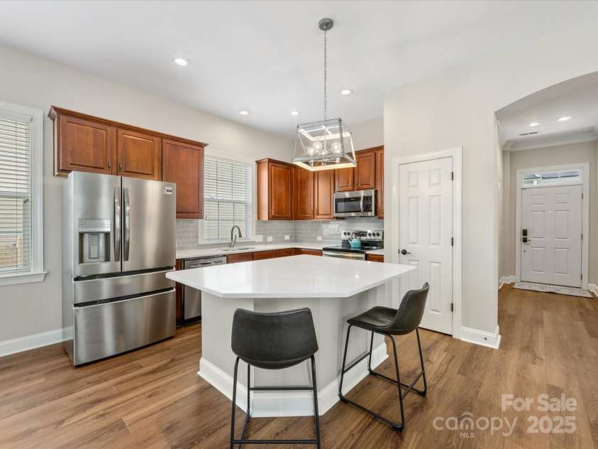 4148 Cedar Point Avenue, Matthews, NC 28104.  MLS# CAR4239587, YatesRealty ID 21713. 