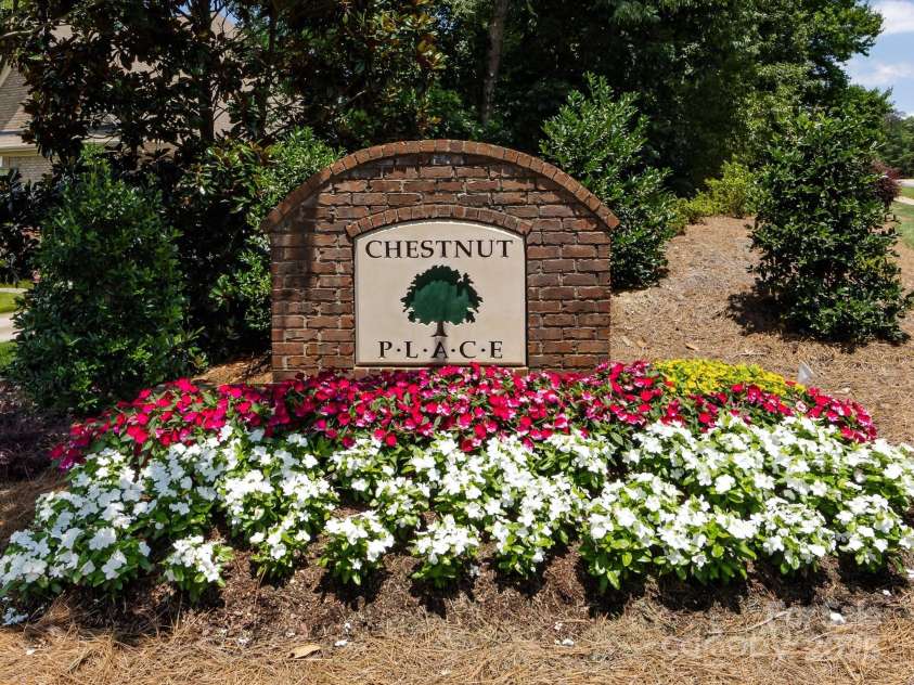 4148 Cedar Point Avenue, Matthews, NC 28104.  MLS# CAR4239587, YatesRealty ID 21713. 