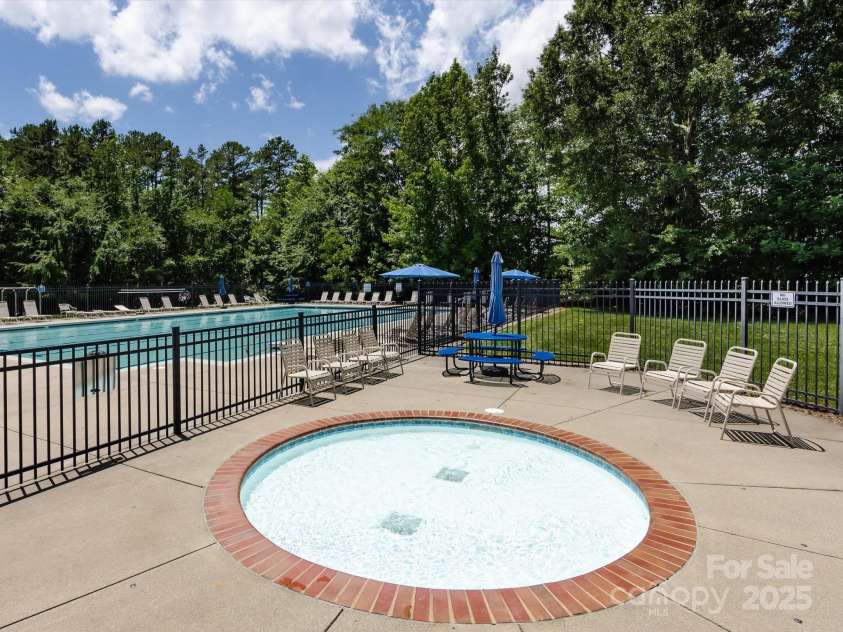 4148 Cedar Point Avenue, Matthews, NC 28104.  MLS# CAR4239587, YatesRealty ID 21713. 