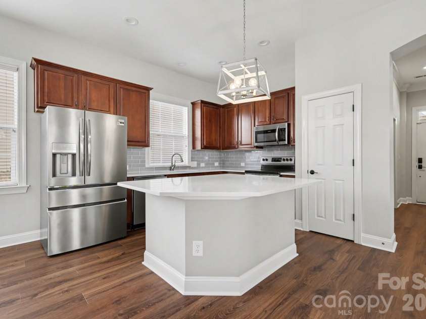 4148 Cedar Point Avenue, Matthews, NC 28104.  MLS# CAR4333823, YatesRealty ID 21713. 