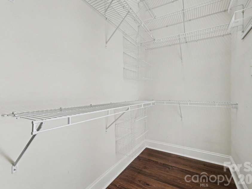 4148 Cedar Point Avenue, Matthews, NC 28104.  MLS# CAR4333823, YatesRealty ID 21713. 