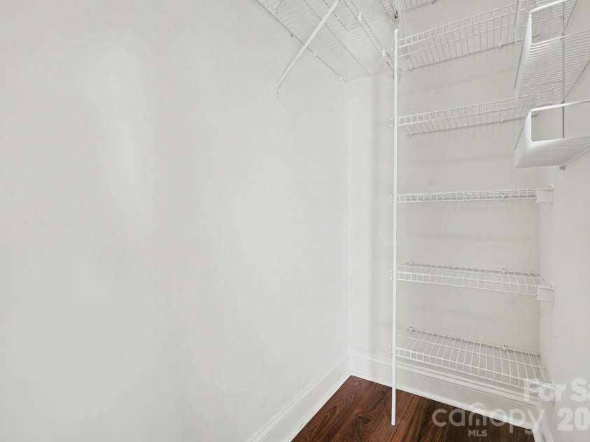 4148 Cedar Point Avenue, Matthews, NC 28104.  MLS# CAR4333823, YatesRealty ID 21713. 