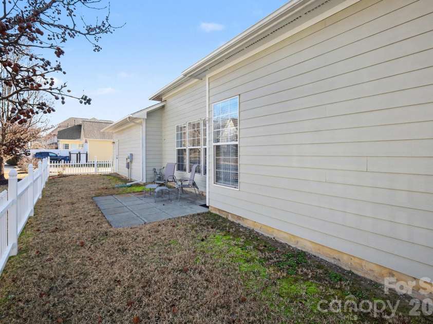 4148 Cedar Point Avenue, Matthews, NC 28104.  MLS# CAR4333823, YatesRealty ID 21713. 