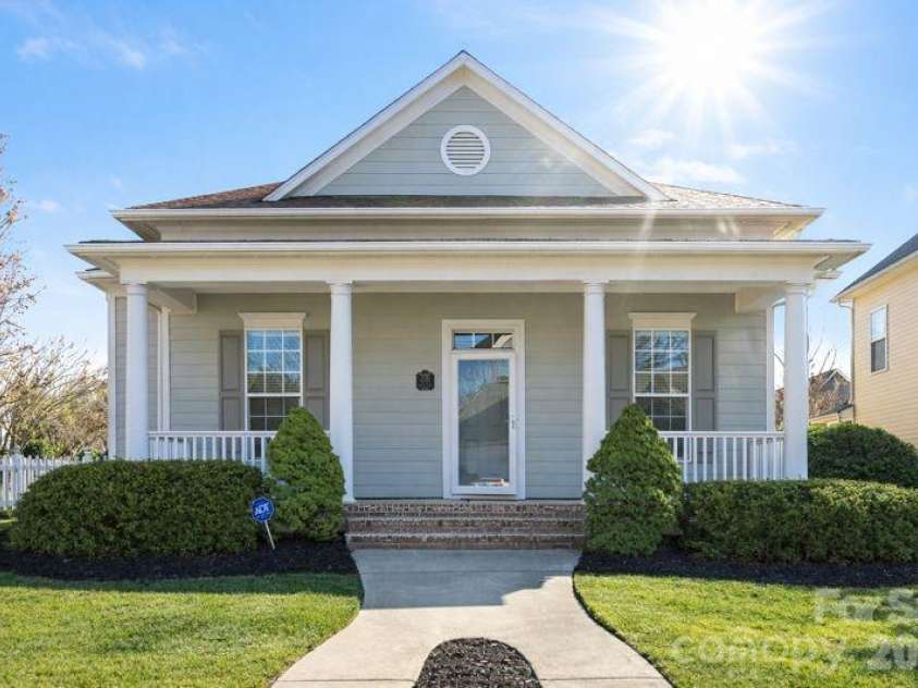 4148 Cedar Point Avenue, Matthews, NC 28104.  MLS# CAR4333823, YatesRealty ID 21713. 