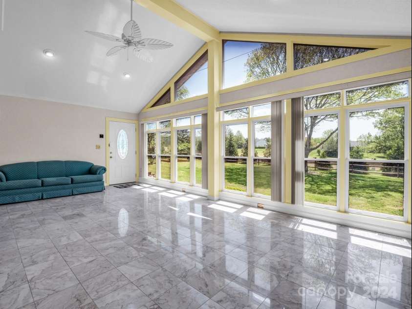 129 Dunes Drive, Kings Mountain, NC 28086.  MLS# CAR4128128, YatesRealty ID 21714. 