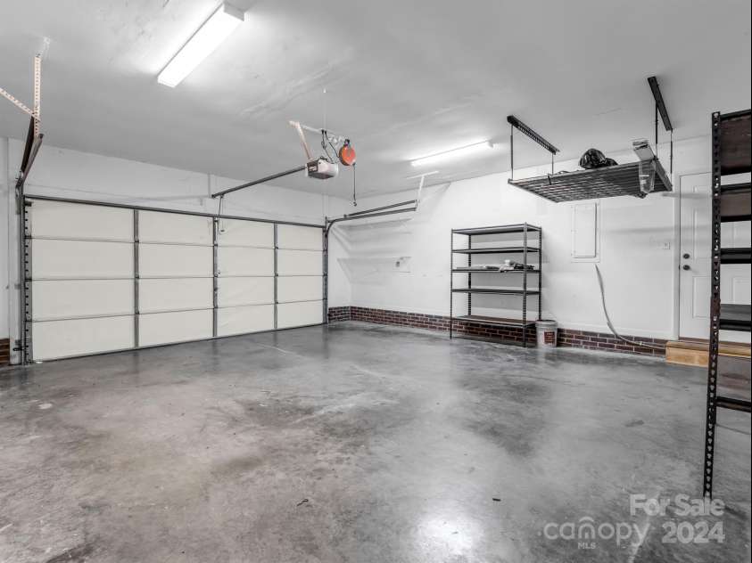 129 Dunes Drive, Kings Mountain, NC 28086.  MLS# CAR4128128, YatesRealty ID 21714. 